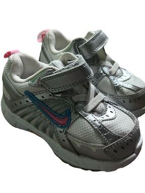 Toddler Girl White Grey Nike Sneakers Pink Logo Size 5